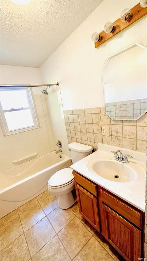 705 E Crestline Dr, Bloomington, IN 47401 photo 5