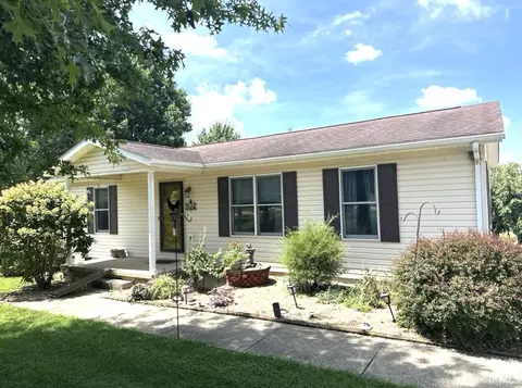 911 Cassidy Ln, Mitchell, IN 47446 photo 1