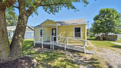 4829 Avondale Dr, Fort Wayne, IN 46806