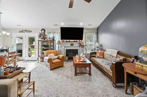 127 E Vine St, Delphi, IN 46923 photo 13