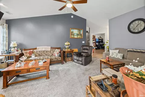 127 E Vine St, Delphi, IN 46923 photo 14