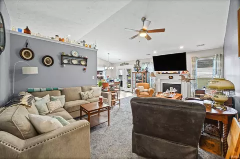 127 E Vine St, Delphi, IN 46923 photo 12