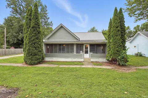 408 E Sycamore St, Silver Lake, IN 46982