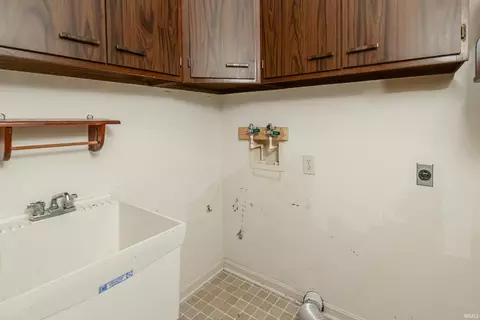 2228 E Cape Cod Dr, Bloomington, IN 47401 photo 17