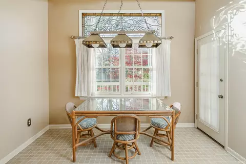 2228 E Cape Cod Dr, Bloomington, IN 47401 photo 10
