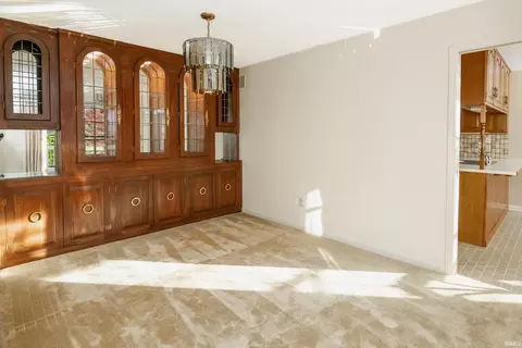 2228 E Cape Cod Dr, Bloomington, IN 47401 photo 8