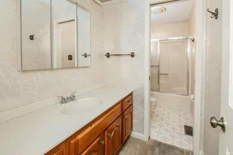 2228 E Cape Cod Dr, Bloomington, IN 47401 photo 15