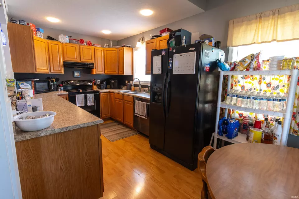 Kitchen - 632 S 11th St, Vincennes, IN 47591 photo 2 of 2
