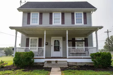 Exterior - 632 S 11th St, Vincennes, IN 47591 photo 1 of 5