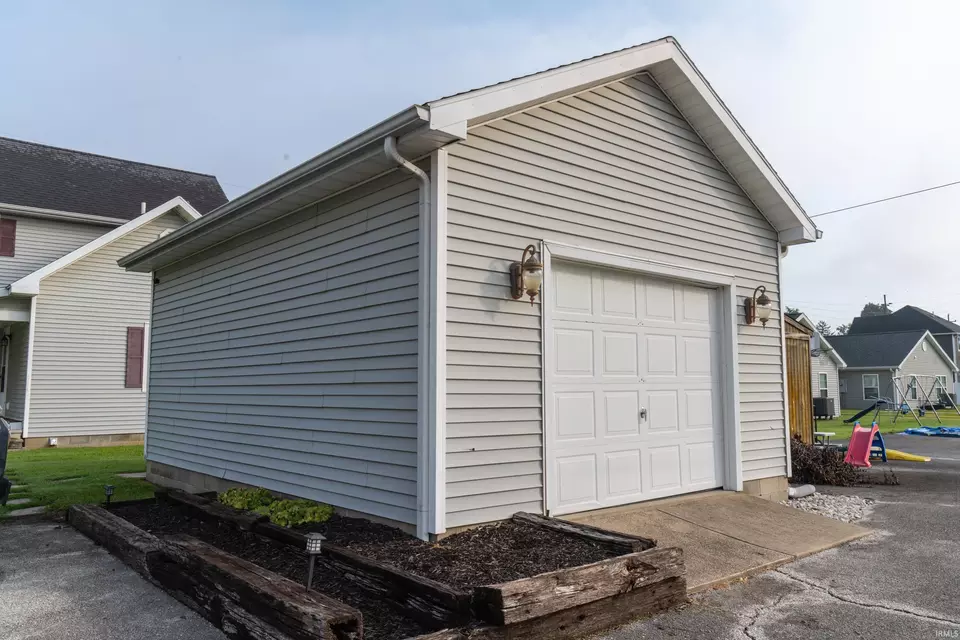 Other - 632 S 11th St, Vincennes, IN 47591 photo 2 of 8