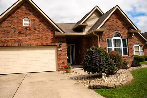 1303 S Hearthstone Ct, Bloomington, IN 47401