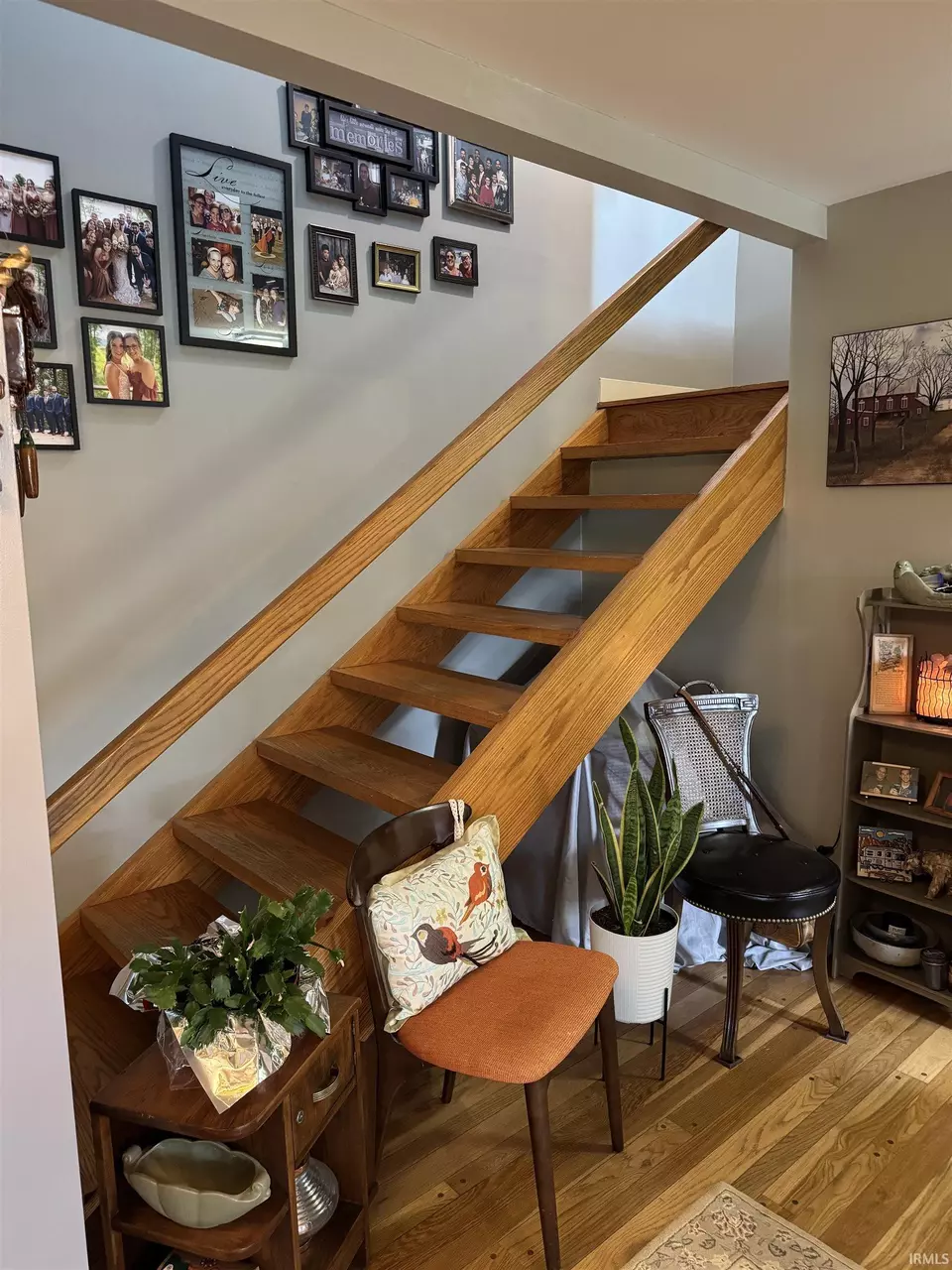 Entry Way - 459 E Hill St, Wabash, IN 46992 photo 5 of 6