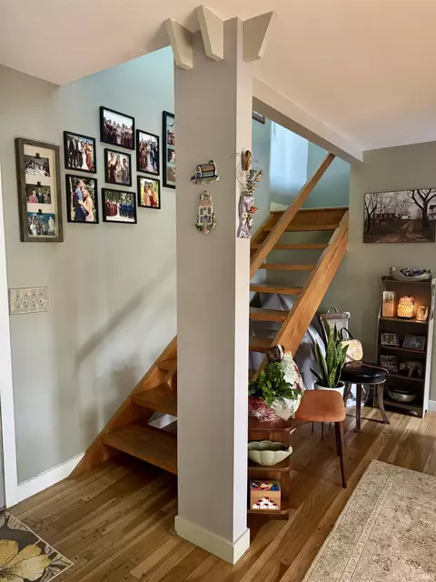 Entry Way - 459 E Hill St, Wabash, IN 46992 photo 1 of 4