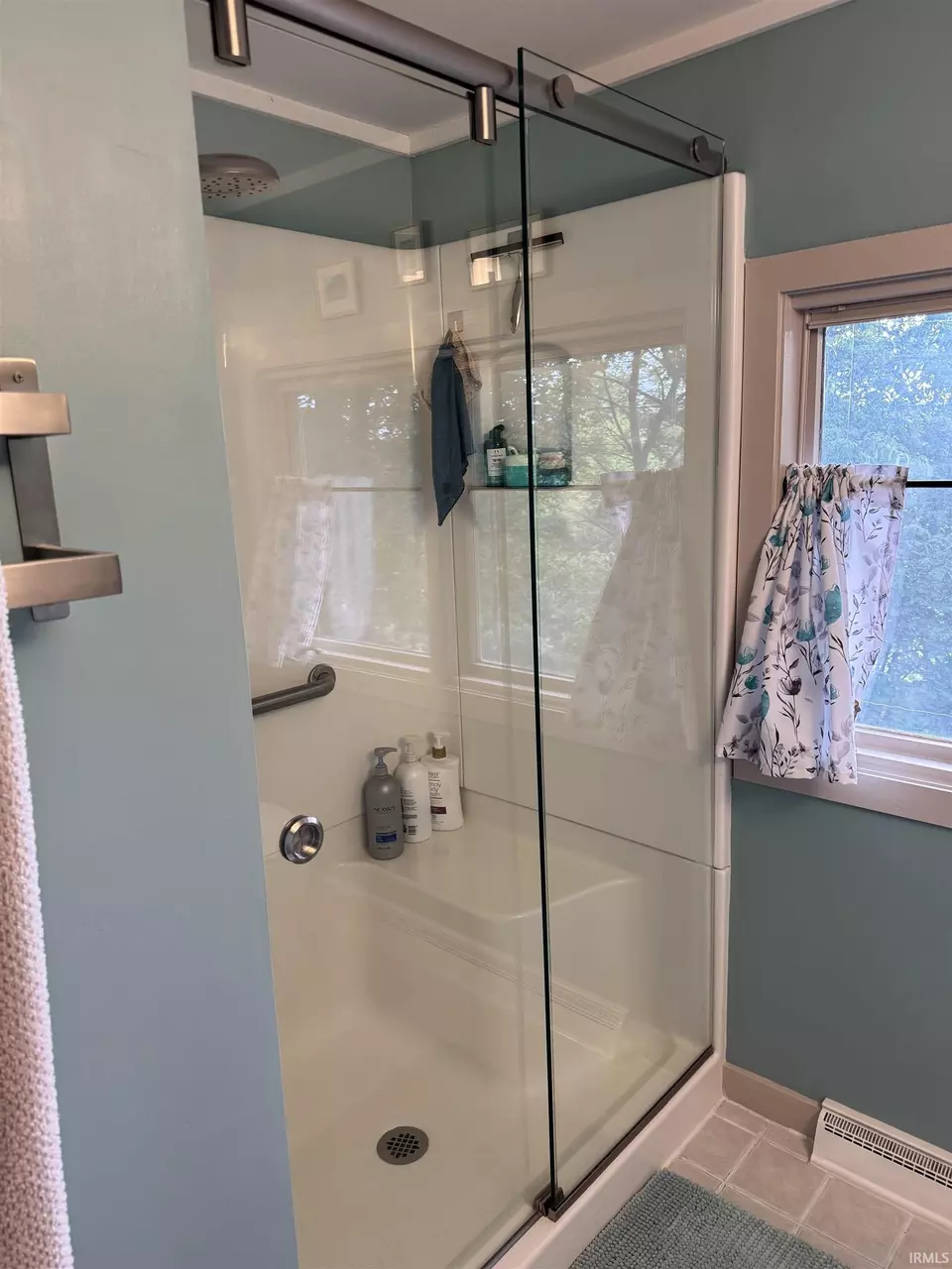 Bath - 459 E Hill St, Wabash, IN 46992 photo 3 of 3