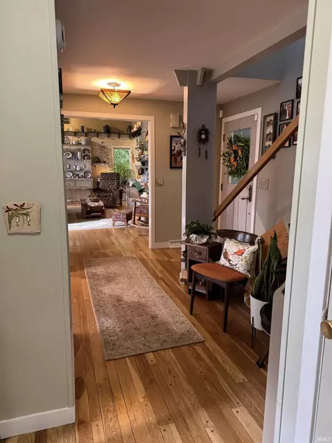 Entry Way - 459 E Hill St, Wabash, IN 46992 photo 1 of 6