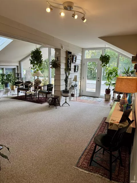Entry Way - 459 E Hill St, Wabash, IN 46992 photo 3 of 4