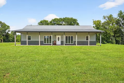 1230 S Iron Mountain Rd, Bloomfield, IN 47424