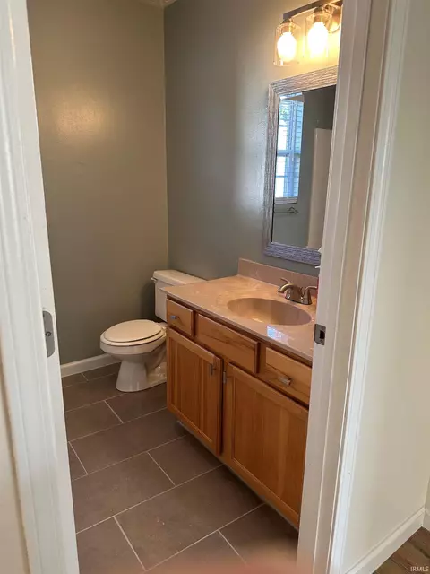 Bath - 3920 S Cramer Cir, Bloomington, IN 47403 photo 3 of 5