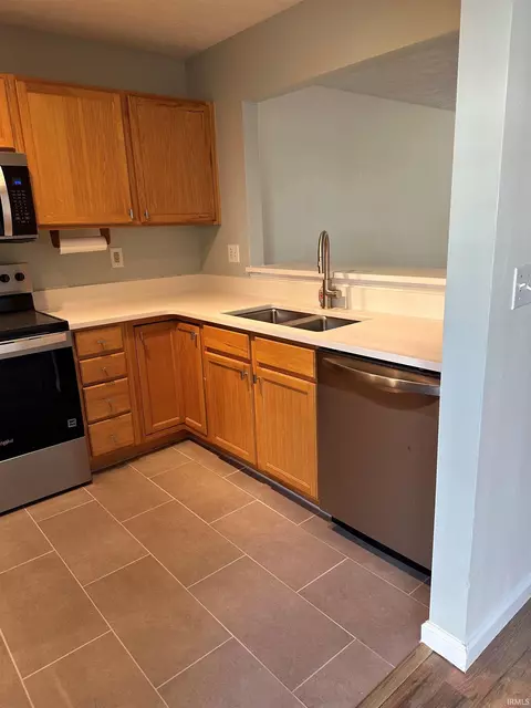Kitchen - 3920 S Cramer Cir, Bloomington, IN 47403 photo 3 of 3
