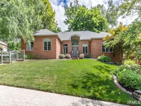712 Cobblestone Dr, Evansville, IN 47715
