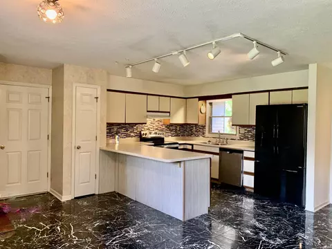 1701 E Thornton Dr, Bloomington, IN 47401 photo 8