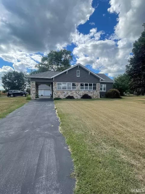 7024 W Lambert Ave, Rosedale, IN 47874