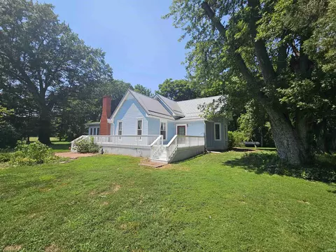 3232 S Petersburg Rd, Wheatland, IN 47597