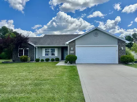 2306 Northcrest Dr, Angola, IN 46703