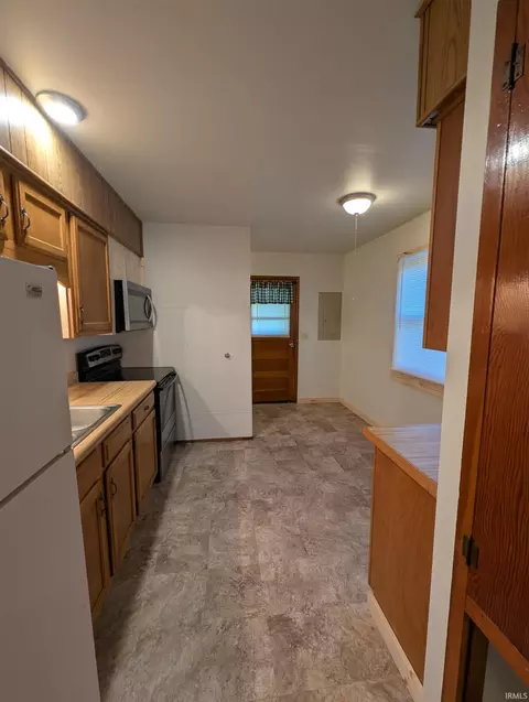 1329 E Van Trees St, Washington, IN 47501 photo 13