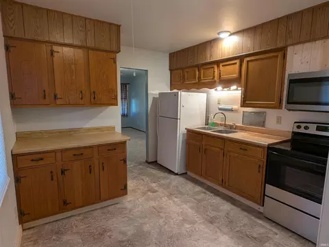 1329 E Van Trees St, Washington, IN 47501 photo 10