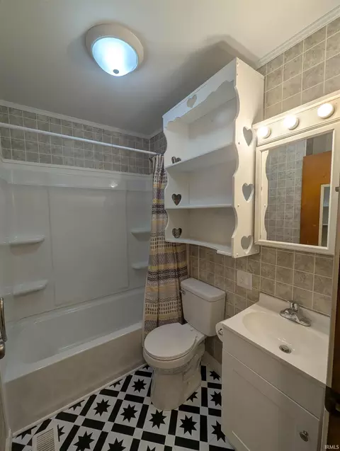 1329 E Van Trees St, Washington, IN 47501 photo 18