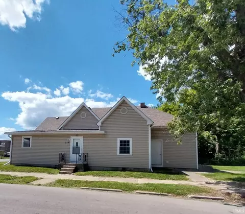124 E 8th St, Muncie, IN 47302