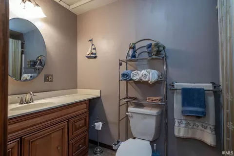 Bath - 3865 E Dora Rd, Bloomington, IN 47408 photo 2 of 3