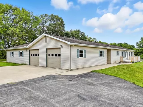 1836 Us Highway 6 Hwy, Corunna, IN 46730