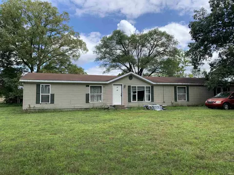 12328 W County Line Rd, Plymouth, IN 46563