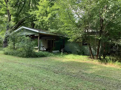 3741 N Thorn Rd, Walkerton, IN 46574