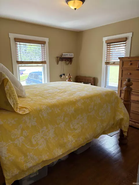 Bedroom - 1302 Greene St, Jasper, IN 47546 photo 3 of 3