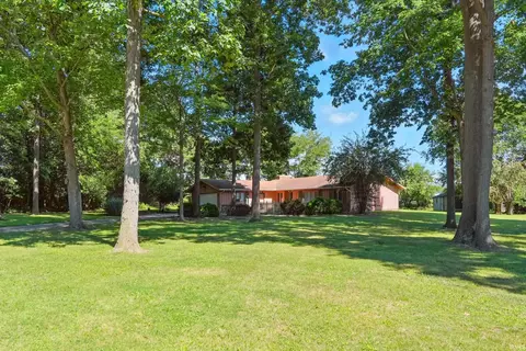 1142 N Shagbark Dr, Warsaw, IN 46582