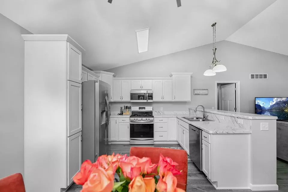 Kitchen - 2523 Redspire Blvd, Goshen, IN 46526 photo 2 of 2
