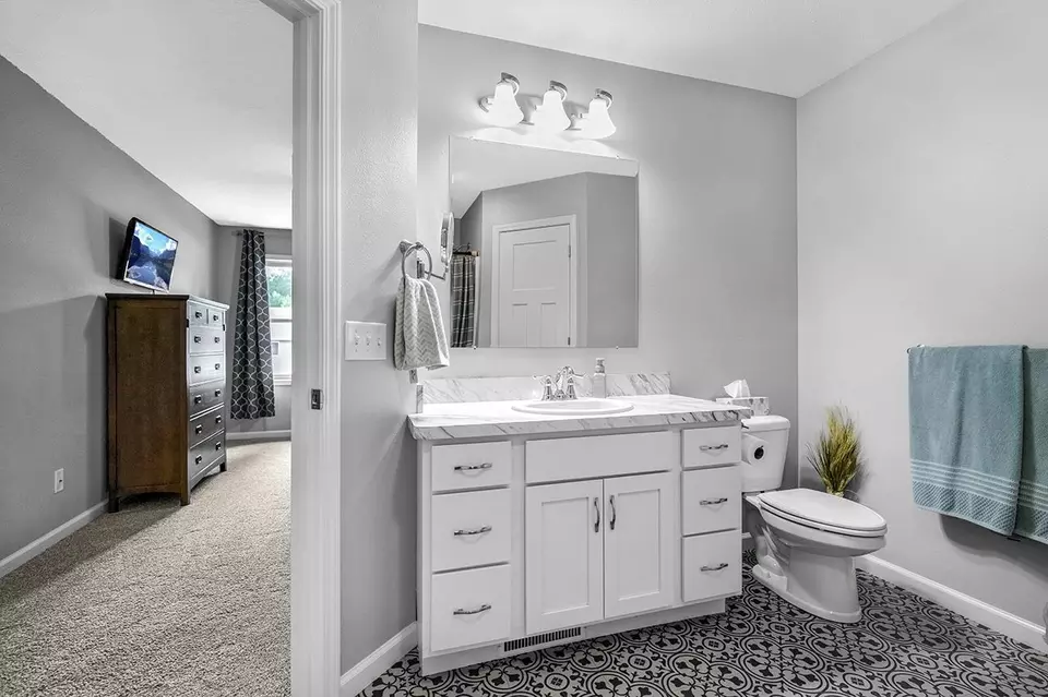 Bath - 2523 Redspire Blvd, Goshen, IN 46526 photo 1 of 3