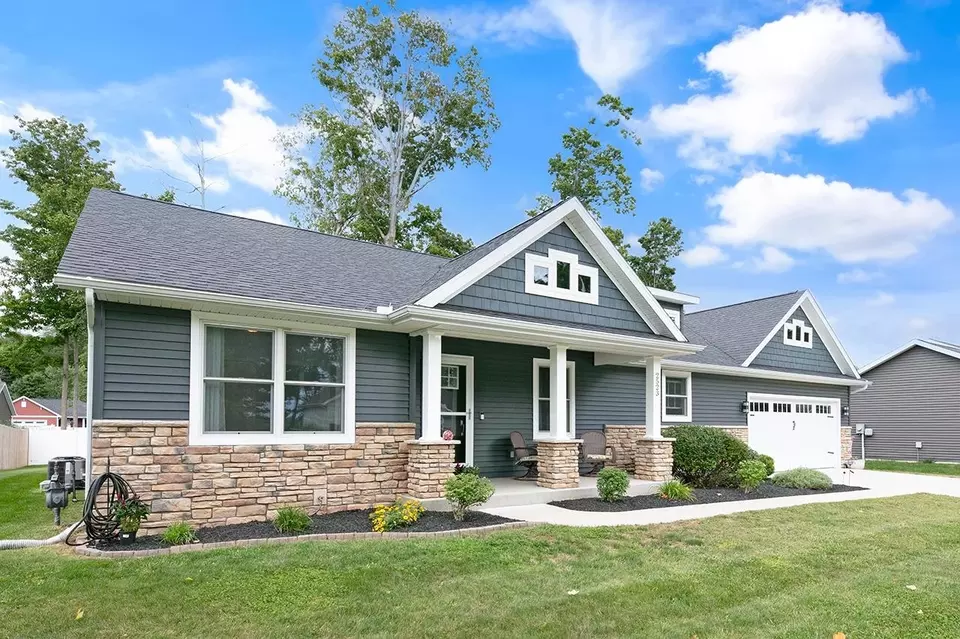 Exterior - 2523 Redspire Blvd, Goshen, IN 46526 photo 2 of 8