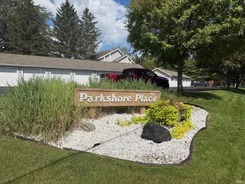 800 E Arthur St #H4, Warsaw, IN 46580