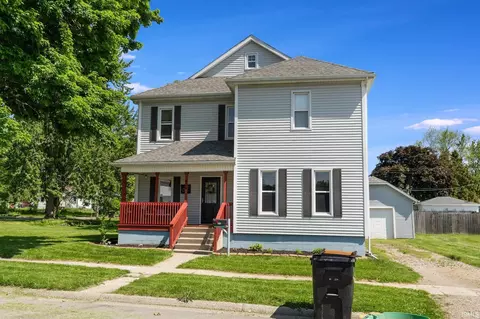 404 E High St, Garrett, IN 46738 photo 3