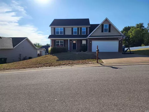 7520 Tia Ct, Evansville, IN 47720