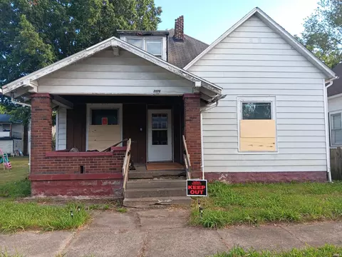 2125 1st Ave, Terre Haute, IN 47807
