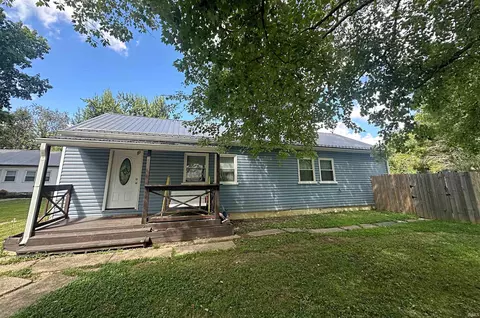 131 Mcvay St, Crane, IN 47522