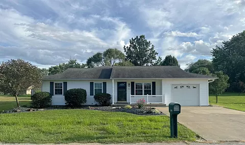 803 Longfellow Dr, Washington, IN 47501