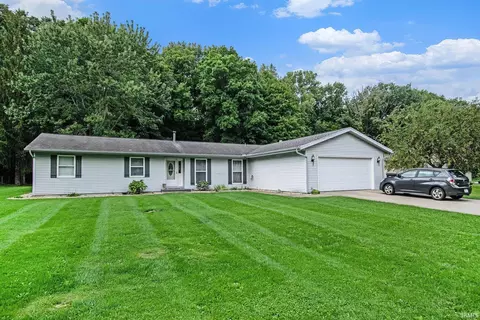 1338 Gable Dr, Warsaw, IN 46580