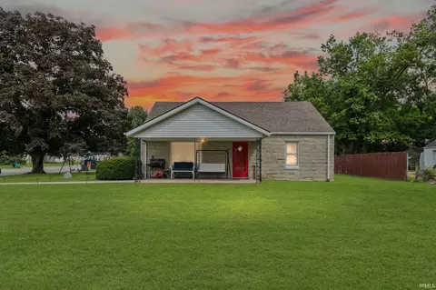 201 N Meadow Ln, Monticello, IN 47960