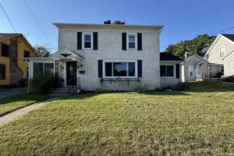105 E 1st St, Auburn, IN 46706